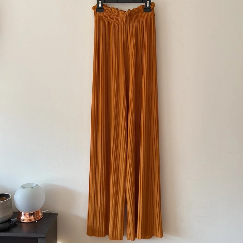 Pants - Picture 3 of 4